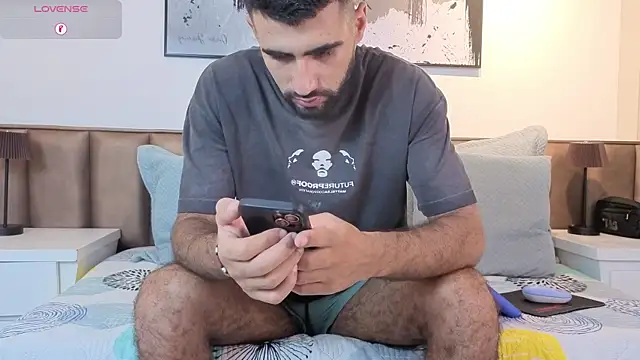 Ethan  Walker online show from 04/16/26, 07:14