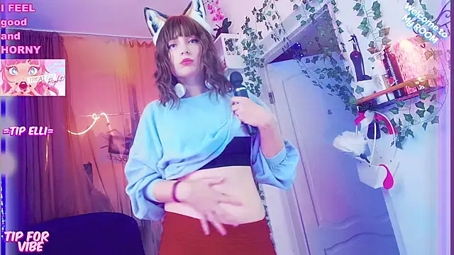 Snapshot of Toxic_Ellies chatting on 12/13/24, 01:01 Toxic Ellies online show from 12/13/24, 01:01