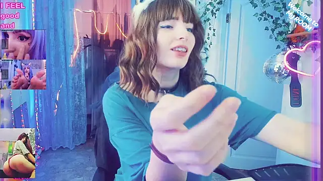 Snapshot of Toxic_Ellies chatting on 12/28/24, 07:33 Toxic Ellies online show from 12/28/24, 07:33