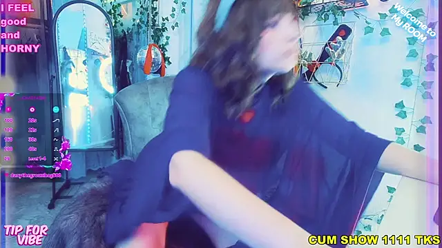 Snapshot of Toxic_Ellies chatting on 01/03/25, 04:37 Toxic Ellies online show from 01/03/25, 04:37