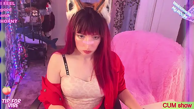 Snapshot of Toxic_Ellies chatting on 02/26/25, 01:41 Toxic Ellies online show from 02/26/25, 01:41