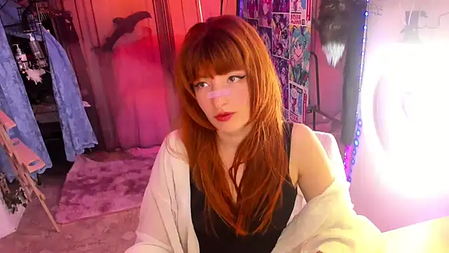 Snapshot of Toxic_Ellies chatting on 02/28/25, 02:42 Toxic Ellies online show from 02/28/25, 02:42