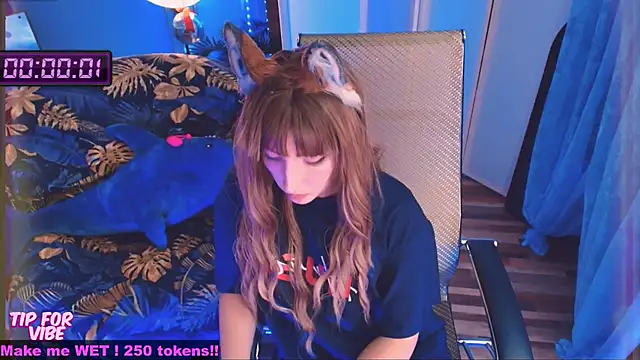 Snapshot of Toxic_Ellies chatting on 09/29/25, 12:32 Toxic Ellies online show from 09/29/25, 12:32