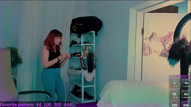 Toxic Ellies online show from 05/17/26, 02:02