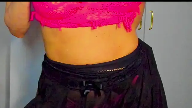 SuriFlirt online show from 04/16/26, 11:40