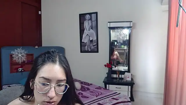 Snapshot of jeyloveebony chatting on 12/07/24, 04:58 jeyloveebony online show from 12/07/24, 04:58