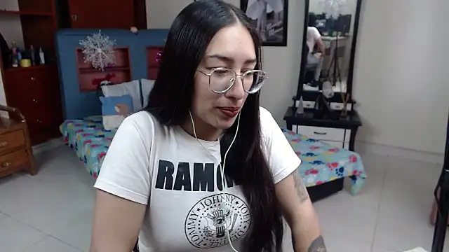 Snapshot of jeyloveebony chatting on 12/09/24, 02:06 jeyloveebony online show from 12/09/24, 02:06