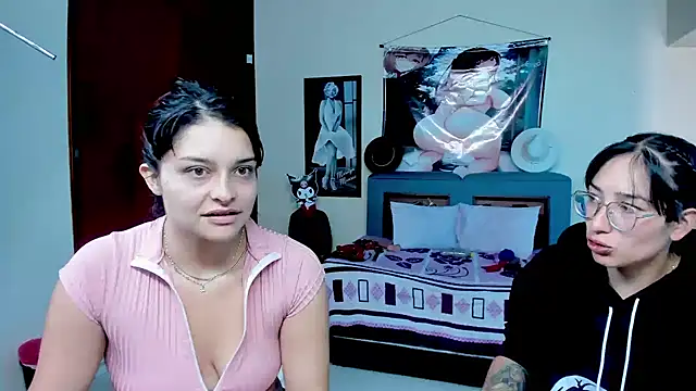 Snapshot of jeyloveebony chatting on 10/02/25, 01:40 jeyloveebony online show from 10/02/25, 01:40