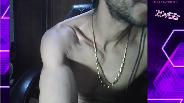 Snapshot of 20vEEr chatting on 01/29/25, 10:43 20vEEr online show from 01/29/25, 10:43