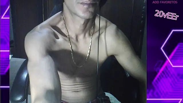 Snapshot of 20vEEr chatting on 02/02/25, 05:32 20vEEr online show from 02/02/25, 05:32
