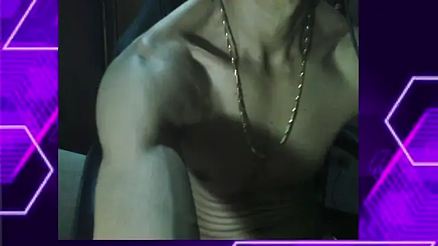 Snapshot of 20vEEr chatting on 02/04/25, 04:26 20vEEr online show from 02/04/25, 04:26