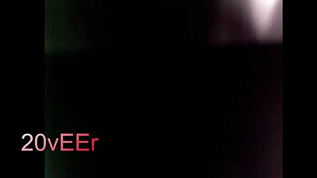 Snapshot of 20vEEr chatting on 09/11/25, 10:43 20vEEr online show from 09/11/25, 10:43