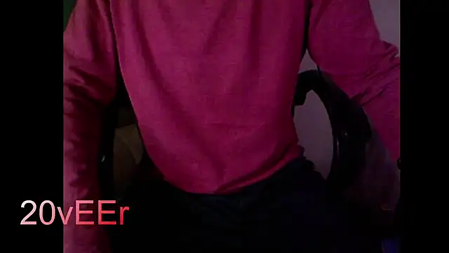 Snapshot of 20vEEr chatting on 09/25/25, 08:01 20vEEr online show from 09/25/25, 08:01