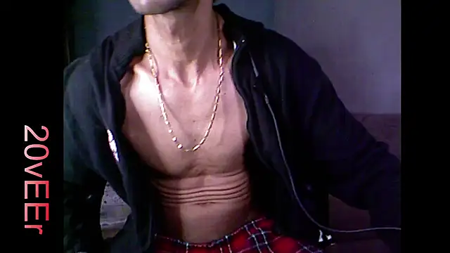 Snapshot of 20vEEr chatting on 10/10/25, 09:30 20vEEr online show from 10/10/25, 09:30