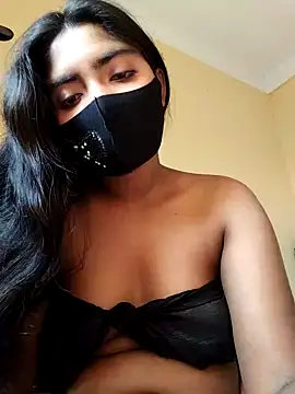 Snapshot of Lina-Rose chatting on 03/11/25, 07:37 Lina-Rose online show from 03/11/25, 07:37