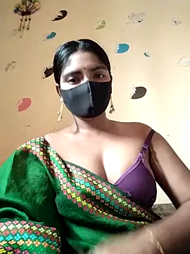 Snapshot of Lina-Rose chatting on 09/11/25, 01:28 Lina-Rose online show from 09/11/25, 01:28