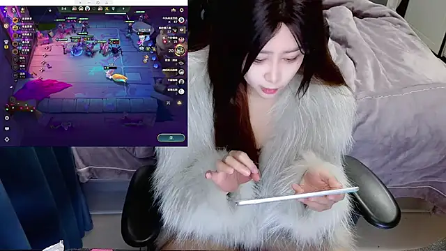 Snapshot of Angelababy001 chatting on 01/09/25, 07:50 Angelababy001 online show from 01/09/25, 07:50