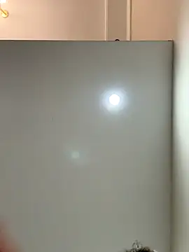 Snapshot of Angelababy001 chatting on 11/23/25, 02:06 Angelababy001 online show from 11/23/25, 02:06