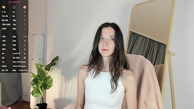 Snapshot of Ketty_Belly chatting on 10/08/25, 06:33 Ketty Belly online show from 10/08/25, 06:33