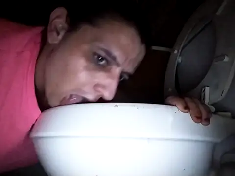 UniqueKorn86 online show from 10/09/25, 07:34