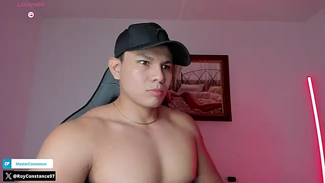 Snapshot of RoyConstance chatting on 09/27/25, 04:28 RoyConstance online show from 09/27/25, 04:28