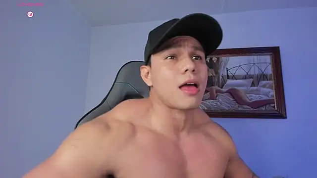 RoyConstance online show from 04/01/26, 04:02