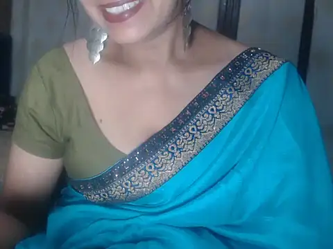 Snapshot of LustyShreya chatting on 10/12/25, 05:45 LustyShreya online show from 10/12/25, 05:45