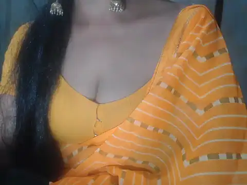 Snapshot of LustyShreya chatting on 10/17/25, 05:15 LustyShreya online show from 10/17/25, 05:15
