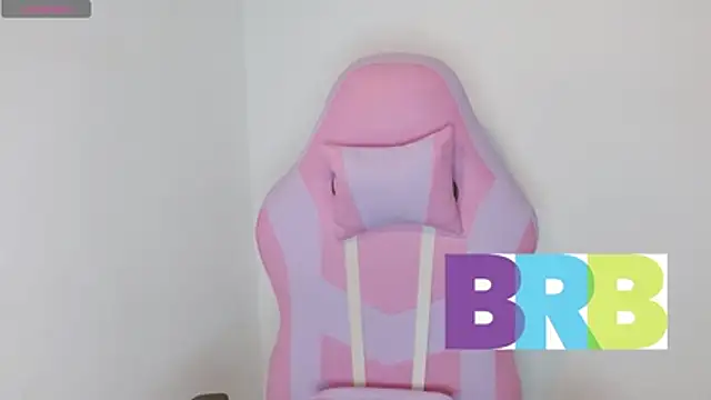 yulissa18 online show from 04/23/26, 08:55