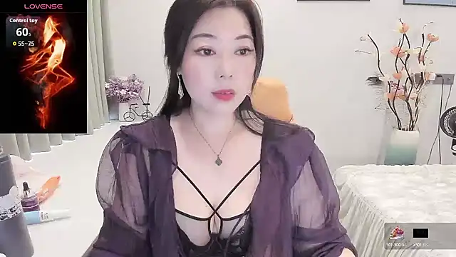 Crystal Wings online show from 09/14/25, 01:16