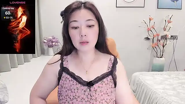 Crystal Wings online show from 09/18/25, 12:40