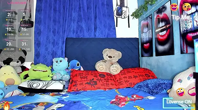 Snapshot of soyander03_ chatting on 02/13/25, 05:05 soyander03 online show from 02/13/25, 05:05