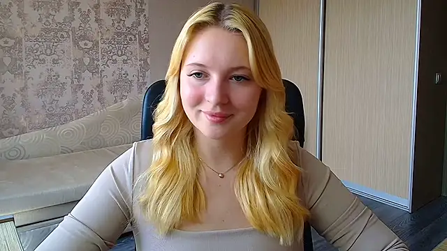 Snapshot of Milka_kiss_ chatting on 07/04/26, 12:22 Milka kiss online show from 07/04/26, 12:22