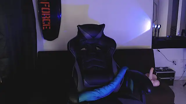 liz-beths online show from 10/20/25, 04:51