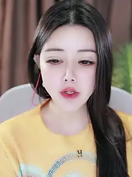 Snapshot of Qiaoqiao_ chatting on 01/07/25, 05:09 Qiaoqiao online show from 01/07/25, 05:09