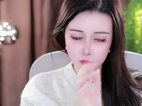 Snapshot of Qiaoqiao_ chatting on 02/13/25, 08:45 Qiaoqiao online show from 02/13/25, 08:45