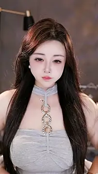 Qiaoqiao  online show from 10/28/25, 01:58