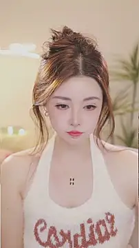 Qiaoqiao  online show from 03/08/26, 12:09