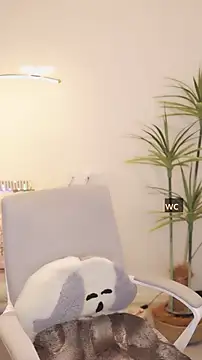 Qiaoqiao  online show from 03/11/26, 12:00