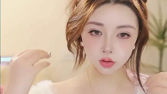 Qiaoqiao  online show from 03/17/26, 12:52