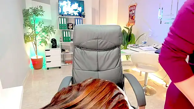 Snapshot of Butterflyblue_dream chatting on 01/13/25, 05:33 Butterflyblue dream online show from 01/13/25, 05:33