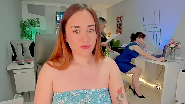 Snapshot of Butterflyblue_dream chatting on 03/03/25, 04:56 Butterflyblue dream online show from 03/03/25, 04:56