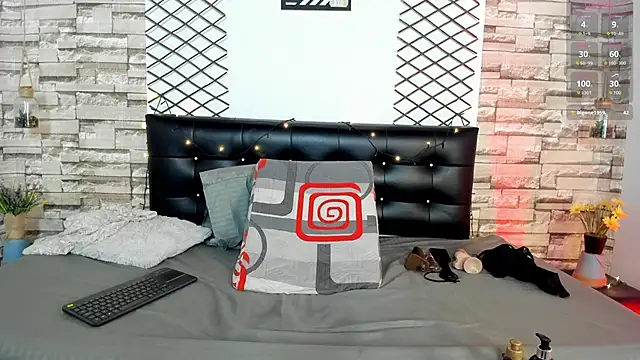 Snapshot of VioletaQueen_ chatting on 01/13/25, 09:09 VioletaQueen  online show from 01/13/25, 09:09