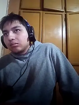 LoganFinds online show from 10/31/25, 04:35