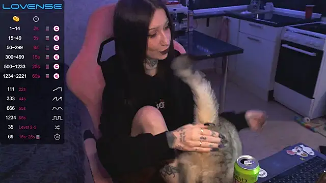 yngmilf online show from 11/28/25, 08:55