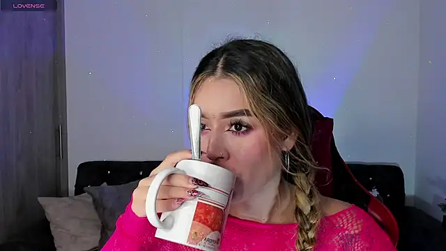 zoee jackson online show from 11/06/25, 04:13