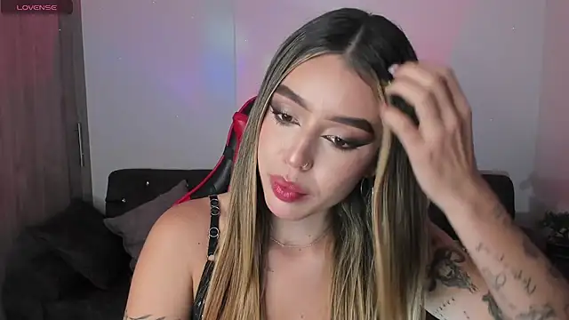 zoee jackson online show from 11/23/25, 04:45