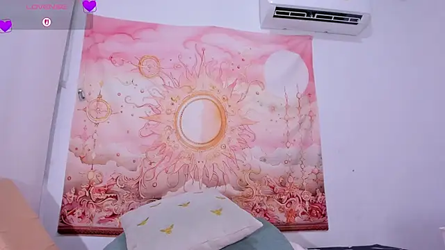 Snapshot of LilitRobins chatting on 11/11/25, 09:26 LilitRobins online show from 11/11/25, 09:26