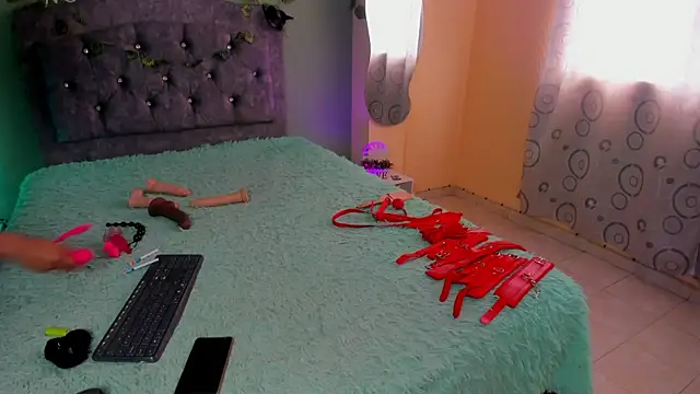 MirandaDream2 online show from 04/23/26, 03:58