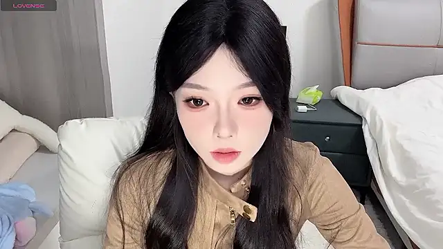 Q-ing online show from 12/01/24, 10:32